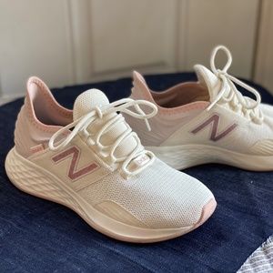 New Balance Fresh Foam Roav